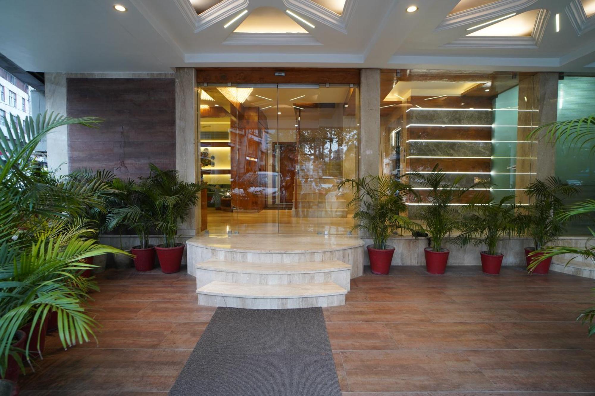 Hotel Gk Palace ボーパール エクステリア 写真